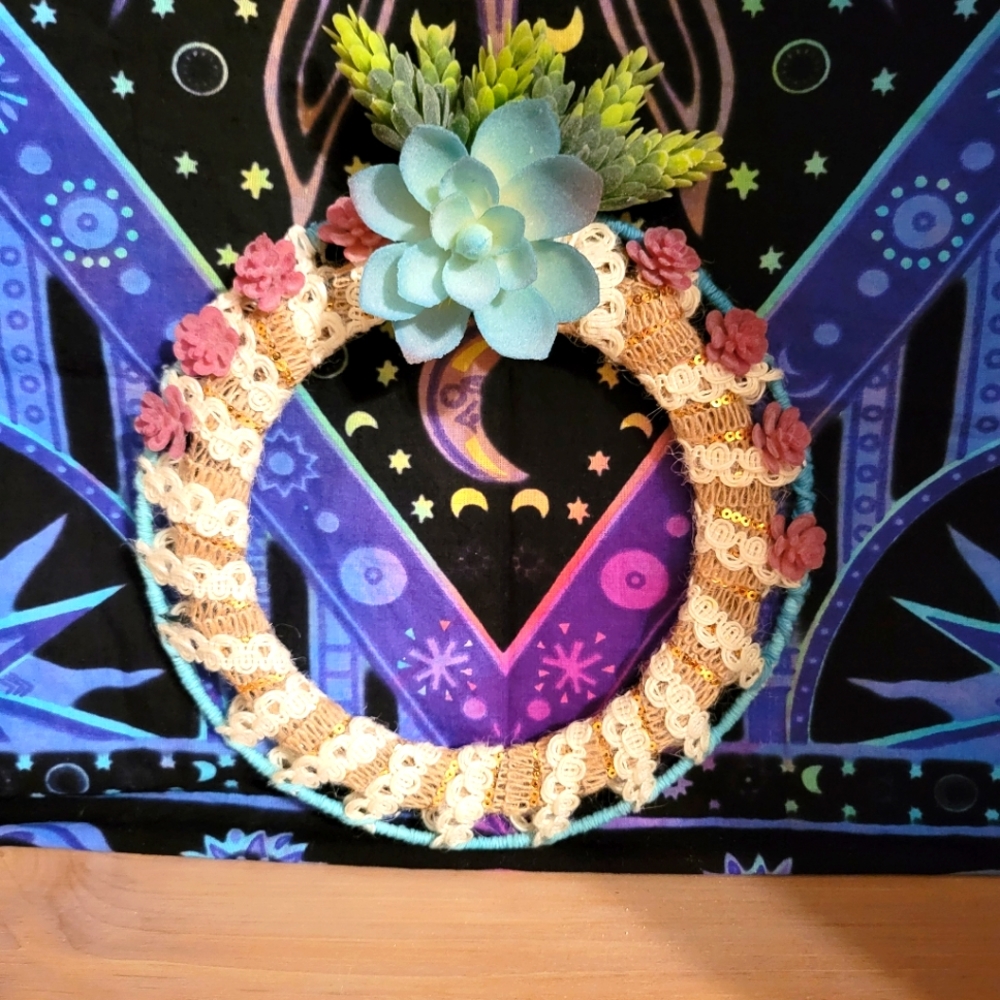 Small wreath of peace